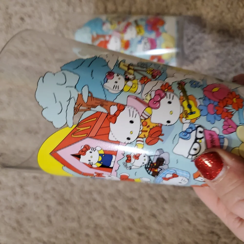 McDonalds Limited Edition Hello Kitty And Snoopy Cups Set Of 2